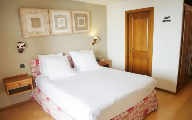 Between Boutique Hotel