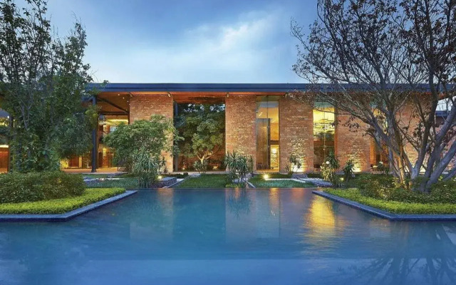Taj Damdama Lake Resort & Spa, Gurugram