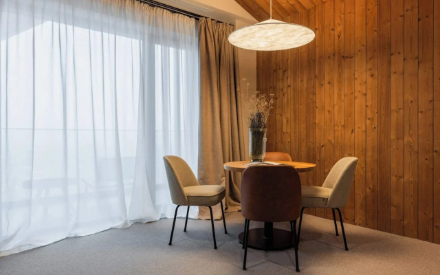 The Pines Bucegi Lodge