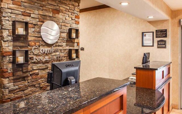 Comfort Inn & Suites Grinnell near I-80