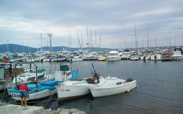 Bonne Chance Apartment