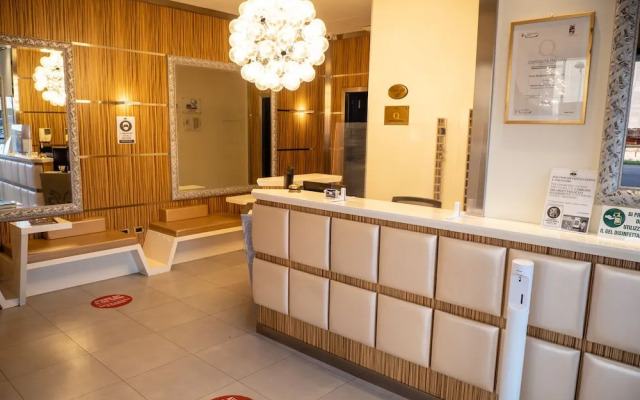 White Palace Hotel & Residence