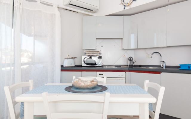 Vaneau Mediterranean Apartment