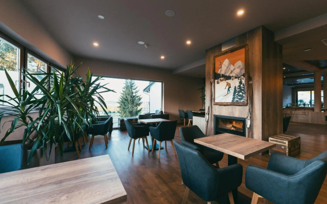 Hotel Arena Annex