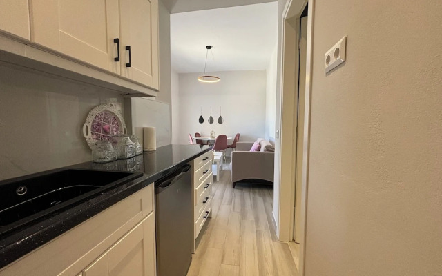Christiano Apartments
