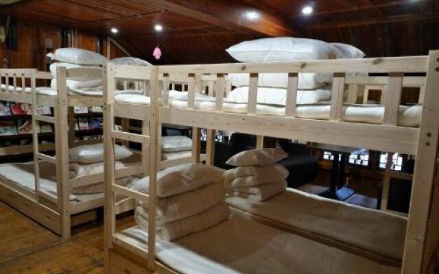Bathe under Moon Light Homestay