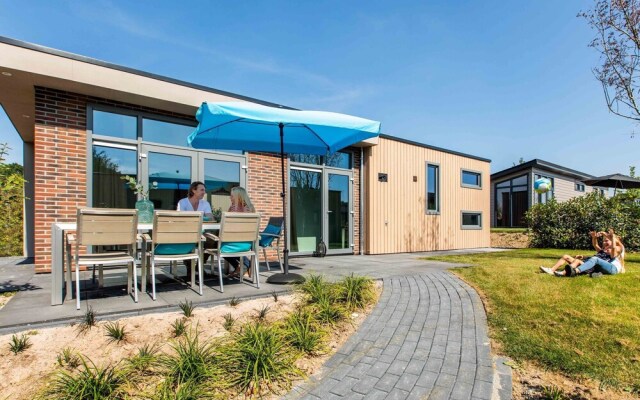 Luxurious Chalet with Dishwasher, 5 Km. From Valkenburg