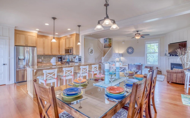 Knee Deep In Happiness