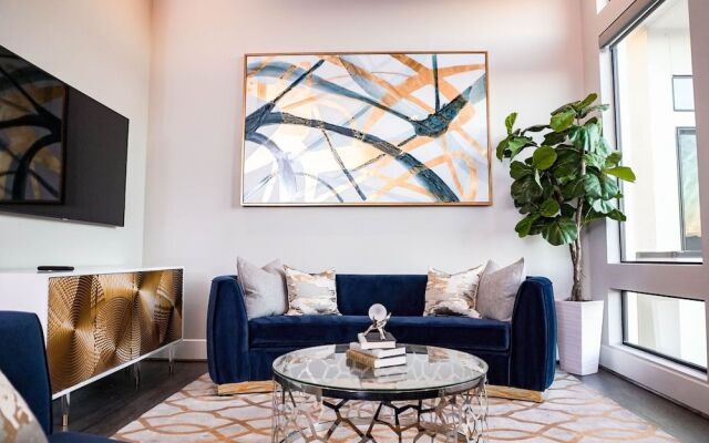 Kaizer Anthony Living