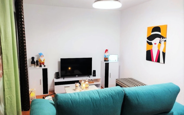 Coquetty Housing In Santander Bay