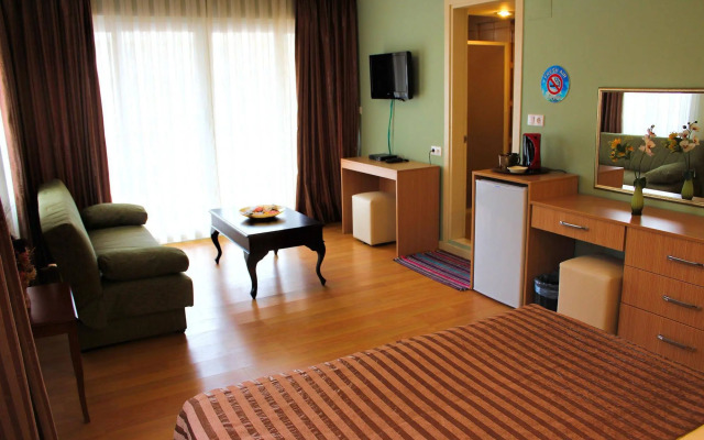 Otel Dost