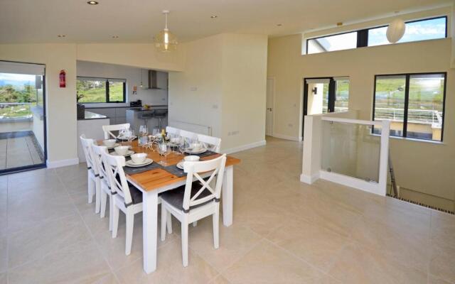 Property 260 Moyard