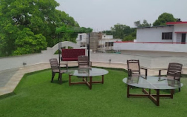 Maujis villa Hotel and guest house