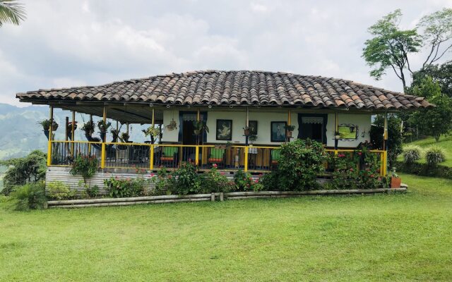 Mirador Turistico Colina del Sol Hotel