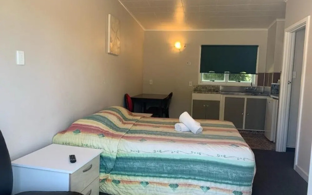 Apple Motor Inn