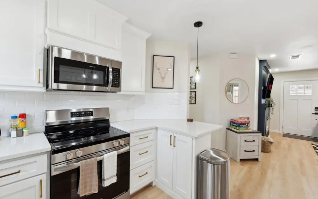 Misha: 434 Marilu Street, Richardson