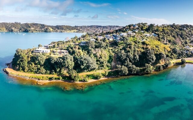 Bay View on Burrell - close to beaches