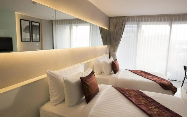 Serenotel Pattaya Beach Front