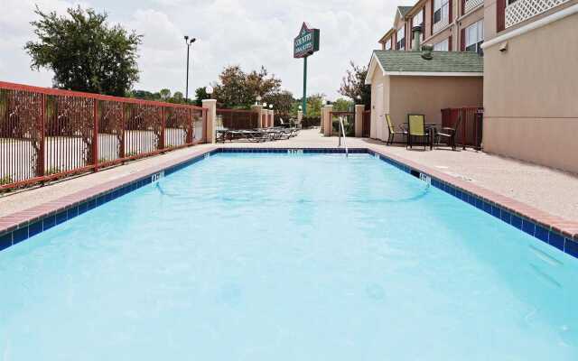 Country Inn & Suites by Radisson, Fort Worth, TX