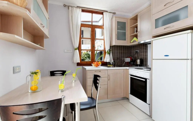 Giorgi's Blue Apartments
