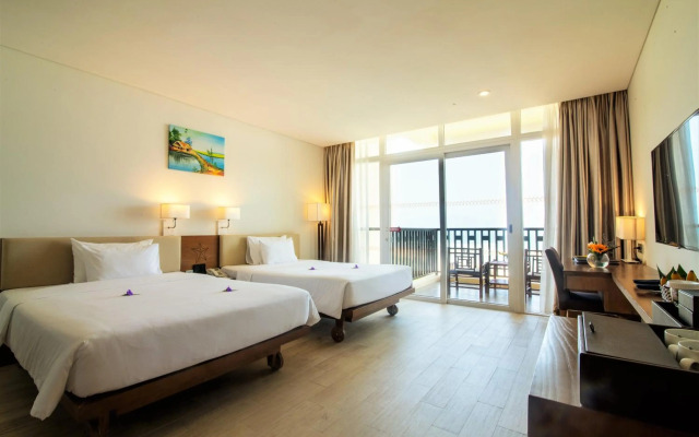 Sandy Beach Non Nuoc Resort