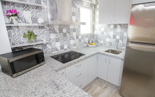 Modish 3 bedroom Apartment in Malaga by La RecepciÃ³n