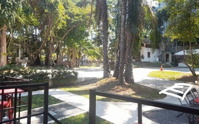 Nomads Homestay Sriracha