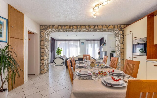 Stunning Home in Jadranovo With 5 Bedrooms, Jacuzzi and Wifi