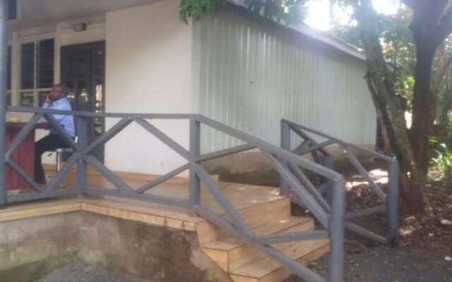 AIRMAN'S Pavillon