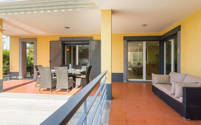 Villa Belga Queen