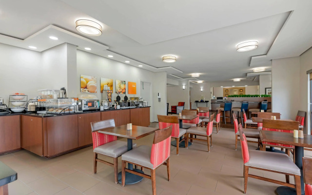 Comfort Inn & Suites Covington - Mandeville