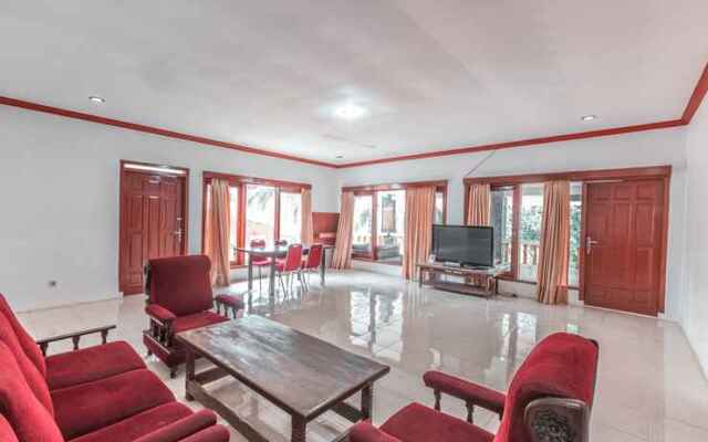 Oyo 2307 Wisma Laguna Village