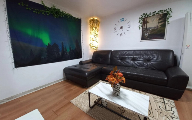 Newly renovated spacious 2 bedroom unit in HBC