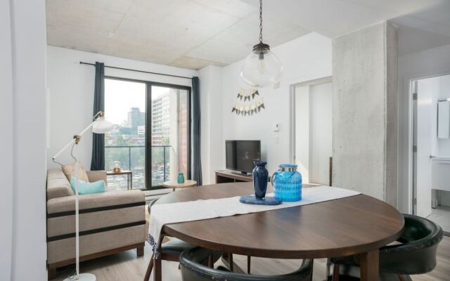 Modern 2BR in Old Montreal by Sonder