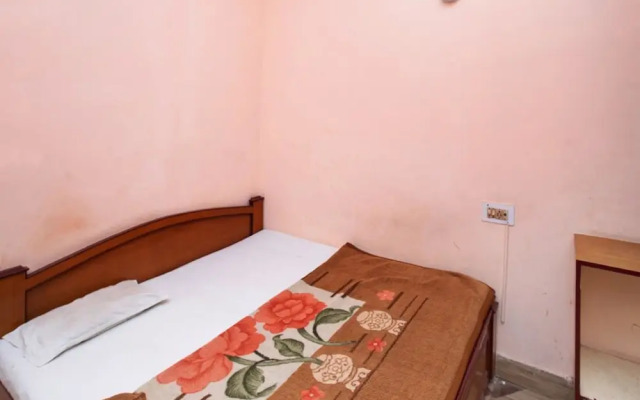 Goroomgo Hotel Good Luck Raipur