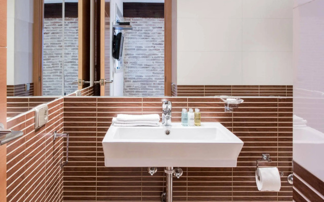 Puerta Catedral Studios