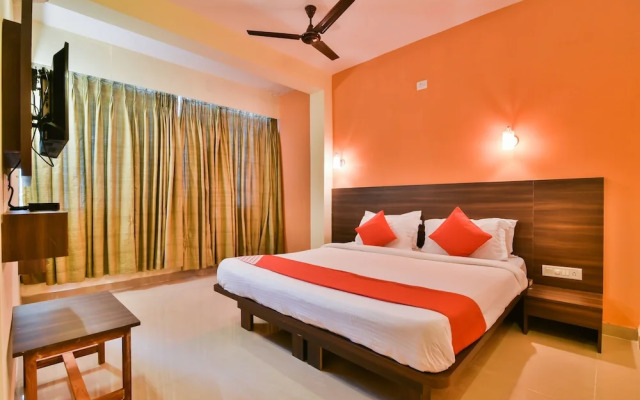 OYO 2333 Aananda Hotel