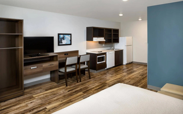 WoodSpring Suites Houston IAH Airport