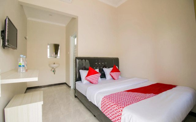 OYO 1078 Fakhira Residence