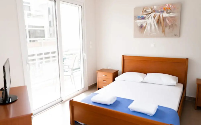Thanasis Place Hostel