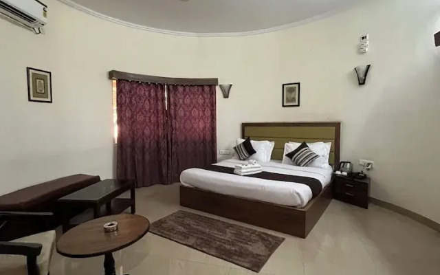 Silver Oak Country Yard Hotel & Resort