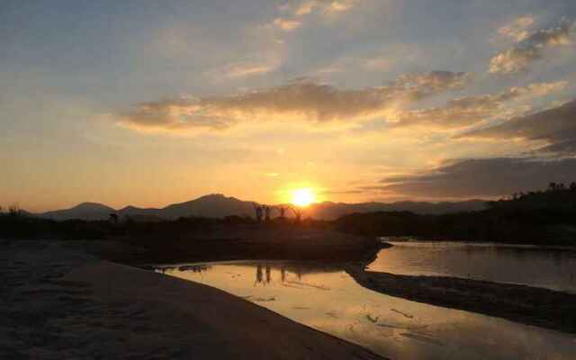 Mekong Riverside Resort Camping