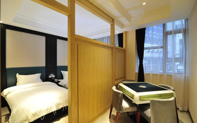 Super 8 by Wyndham Guiyang Qian Ling Park Rui Jin North Road