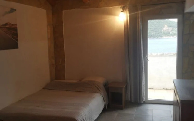 More - sea Front - SA1