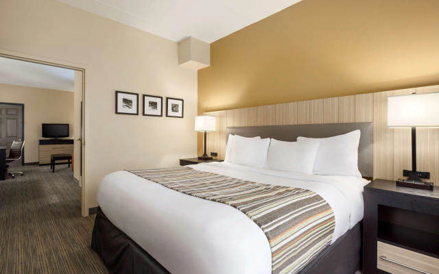 Country Inn & Suites by Radisson, Dalton, GA