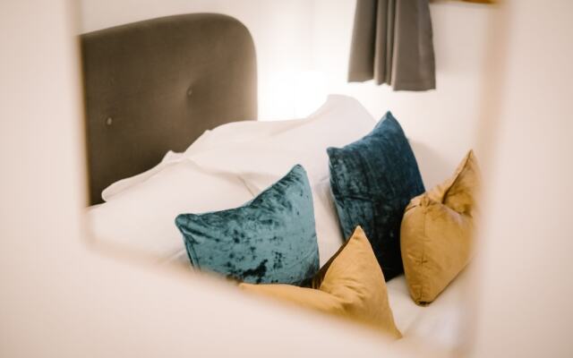 The Annex - Windermere Escape for Two
