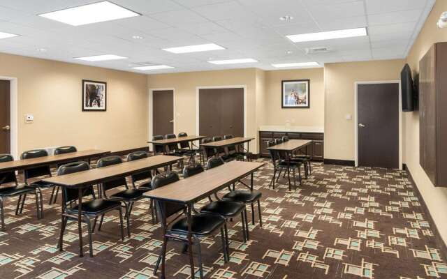 Comfort Suites Odessa near University