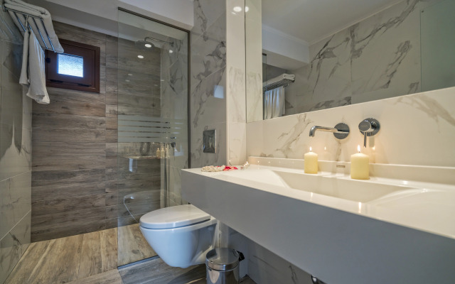 Lagomandra Beach Hotel and Suites