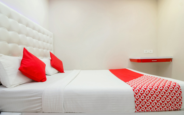 OYO 7407 Hotel Blue Sea