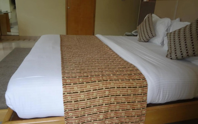 Ascot Hotel